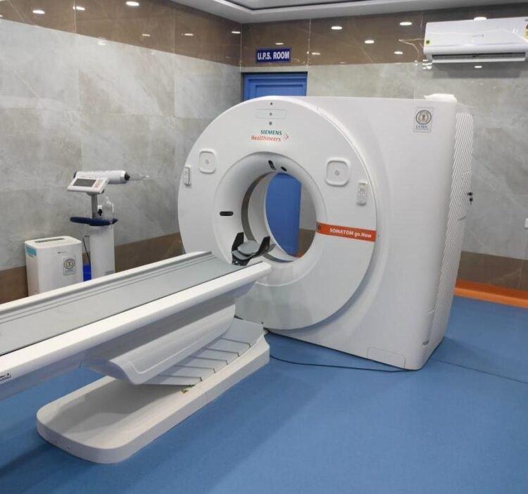 जिला चिकित्सालय सूरजपुर में स्वास्थ्य सेवाओं की बड़ी सौगात : मुख्यमंत्री साय ने किया अत्याधुनिक सीटी स्कैन सुविधा का वर्चुअल शुभारंभ