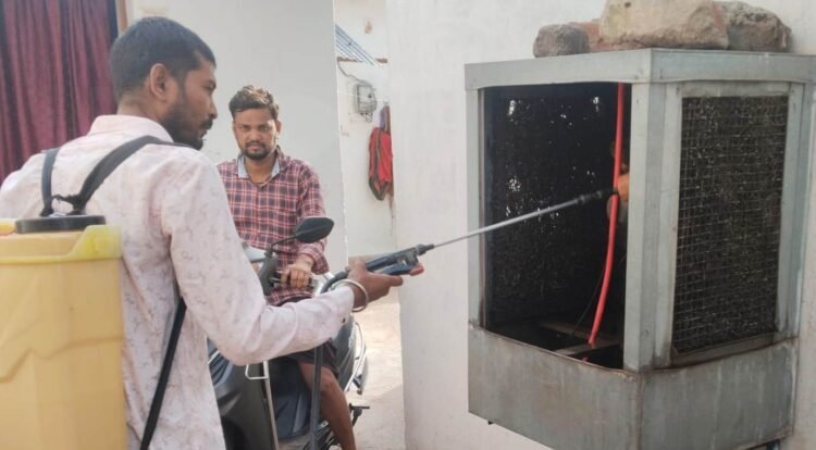 बीमारियों की रोकथाम के लिए निगम का अभियान जारी, वार्डों में दवा छिड़काव और मच्छर उन्मूलन कार्य तेज