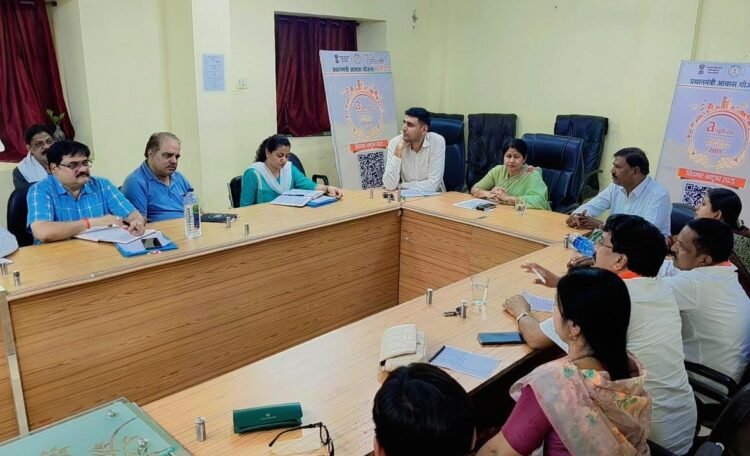 दुर्ग निगम की समीक्षा बैठक में विकास कार्यों पर जोर, जनसमस्याओं के समाधान के निर्देश