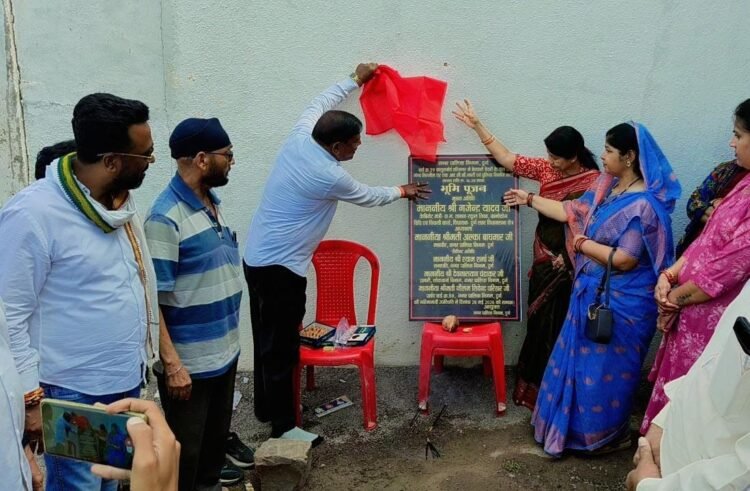 वार्ड 59 हरिनगर में आर.सी.सी. नाली एवं पुलिया निर्माण कार्य का भूमिपूजन