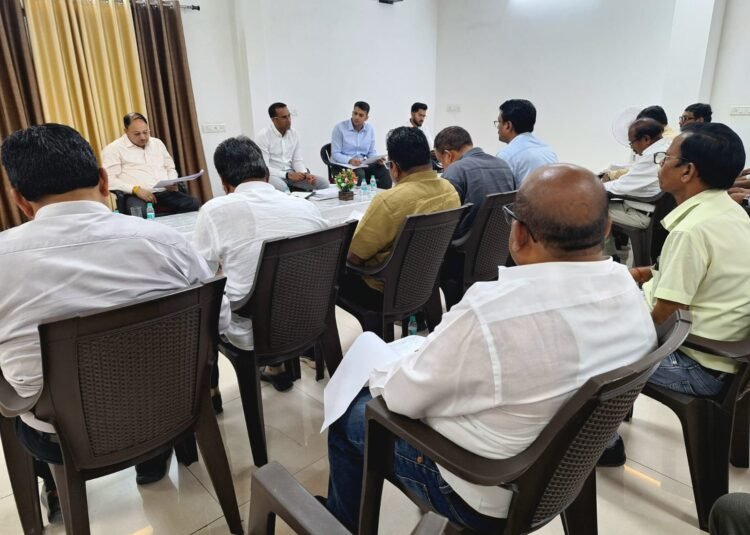 रायगढ़ में केलो नदी पर बन रहे कयाघाट ब्रिज और मरीन ड्राइव का PWD सचिव ने किया निरीक्षण
