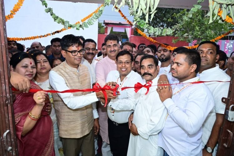 ​जांजगीर-चांपा के कापन और बलौदा में सामाजिक कार्यक्रमों में शामिल हुए वित्त मंत्री,कहा-शिक्षा, संगठन और संस्कार से ही समाज की प्रगति संभव