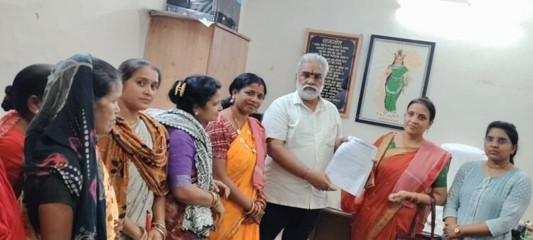 तुलसी नगर (वार्ड क्रमांक 26) की गंभीर बुनियादी समस्याओं को लेकर जोहार छत्तीसगढ़ पार्टी ने नगर निगम आयुक्त को सौंपा ज्ञापन; मांगें पूरी न होने पर उग्र आंदोलन की चेतावनी