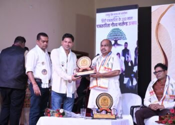 हिन्दी पत्रकारिता के 200 वर्ष पूर्ण होने पर आयोजित गौरव समारोह में विधायक पुरन्दर मिश्रा हुए शामिल,कहा-लोकतंत्र की मजबूती में पत्रकारिता की भूमिका अहम