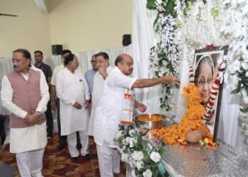 मुख्यमंत्री विष्णुदेव साय के साथ गंगा प्रसादी कार्यक्रम में शामिल हुए विधायक पुरन्दर मिश्रा, दिवंगत पुण्यात्मा को अर्पित की श्रद्धांजलि
