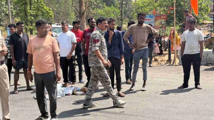 वाड्रफनगर में दर्दनाक हादसा: ट्रक की चपेट में आए डिलीवरी बॉय की मौके पर मौत