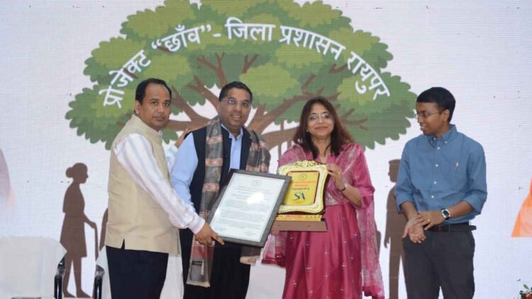 “लीड 36गढ़” की सफलता: अनूप अग्रवाल सम्मानित, वंचित युवाओं को प्रशासनिक सेवाओं तक पहुंचाने की मिसाल