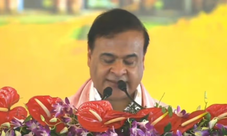असम में इतिहास रचा: हिमंता बिस्वा सरमा ने दूसरी बार ली CM पद की शपथ, पहले गैर-कांग्रेसी नेता बने