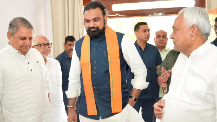 बिहार सरकार का विस्तार आज, नए चेहरों को मिल सकता है मौका