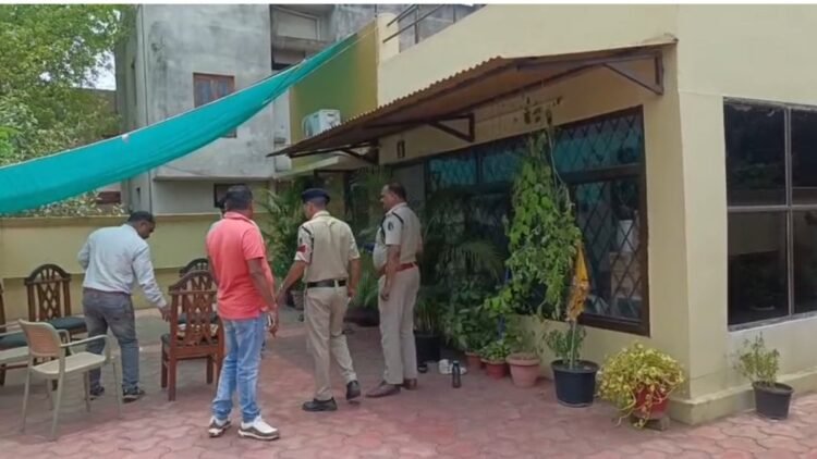 दुर्ग में सूने मकान पर चोरों का धावा, जेवर-नकदी समेत लाखों की चोरी