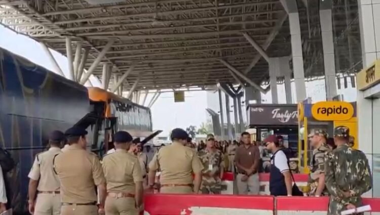 MI टीम का रायपुर में ग्रैंड वेलकम, 10 मई को RCB से टक्कर