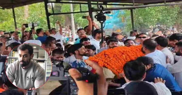 प्रतीक यादव पंचतत्व में विलीन: बैकुंठधाम में हुआ अंतिम संस्कार, उमड़ा जनसैलाब
