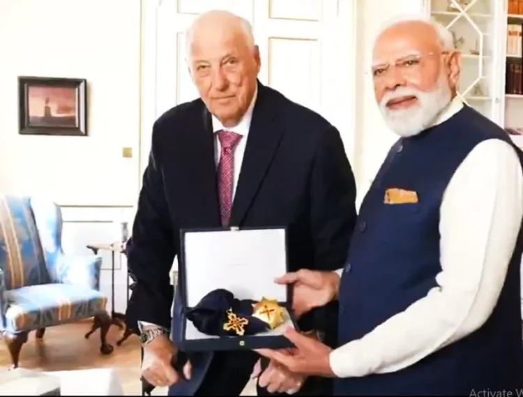 प्रधानमंत्री नरेंद्र मोदी को नॉर्वे का सर्वोच्च सम्मान, मिला ‘ग्रैंड क्रॉस ऑफ द रॉयल नॉर्वेजियन ऑर्डर ऑफ मेरिट’