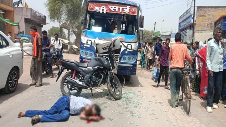 तखतपुर में दर्दनाक सड़क हादसा, एडिशनल एसपी के चाचा की मौके पर मौत
