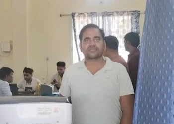 बी-1 त्रुटि सुधार के नाम पर 60 हजार की मांग, ACB ने रंगे हाथ पकड़ा