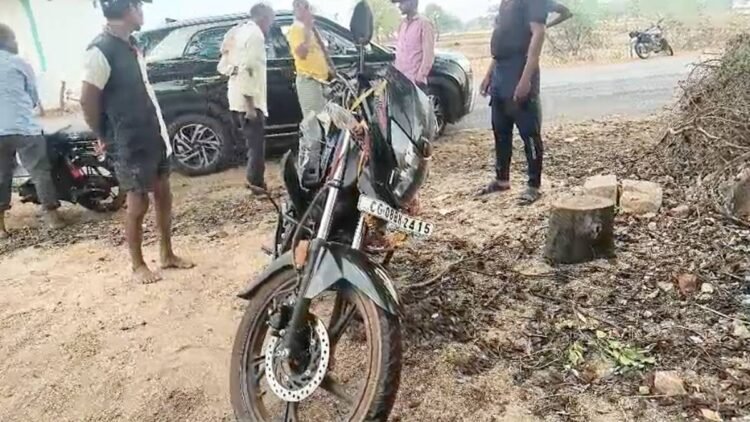 बालोद में भीषण सड़क हादसा: कार-बाइक टक्कर में तीन युवकों की मौके पर मौत