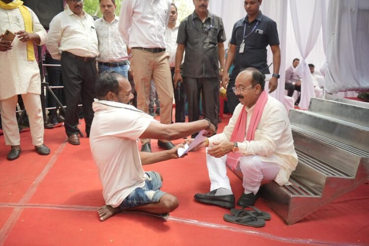 सुशासन तिहार 2026 : उप मुख्यमंत्री अरुण साव की संवेदनशीलता से दिव्यांग कपिल के चेहरे पर लौटी मुस्कान’