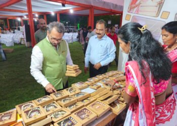 विश्व पर्यावरण दिवस पर रायपुर में जशपुर वनमण्डल के वनोपज एवं हस्तशिल्प उत्पादों ने बटोरी सराहना