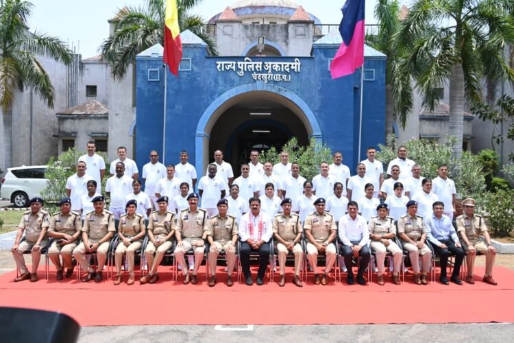 उप मुख्यमंत्री विजय शर्मा 33 प्रशिक्षु उप पुलिस अधीक्षकों के बुनियादी प्रशिक्षण सत्र शुभारंभ में हुए शामिल,कहा-नैतिकता से बड़ा कोई बल नहीं होता