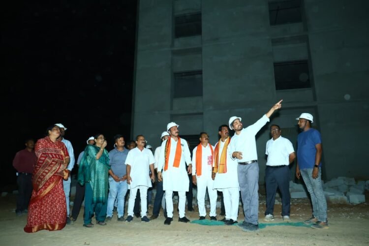 तारसगांव में निर्माणाधीन मेडिकल कॉलेज का स्वास्थ्य मंत्री श्याम बिहारी जायसवाल ने किया निरीक्षण