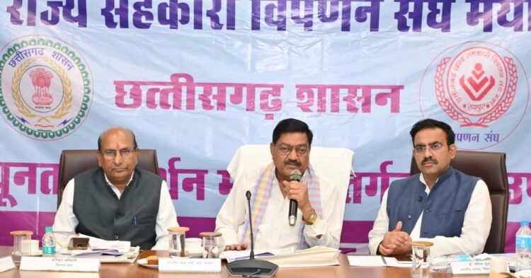 छत्तीसगढ़ के कृषि विकास मॉडल का अध्ययन करने पहुंचा महाराष्ट्र का विधायक एवं अधिकारियों का दल