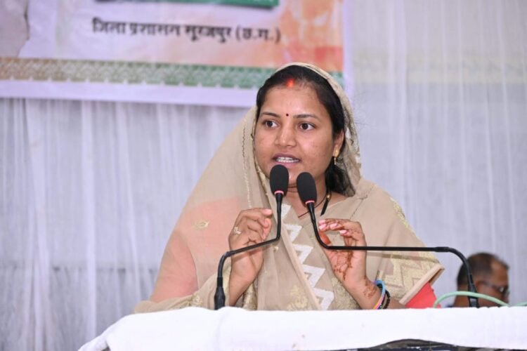 आंगनबाड़ी कार्यकर्ताओं को बड़ी राहत: अब पसंद की साड़ी खरीदने के लिए राशि सीधे खाते में मिलेगी