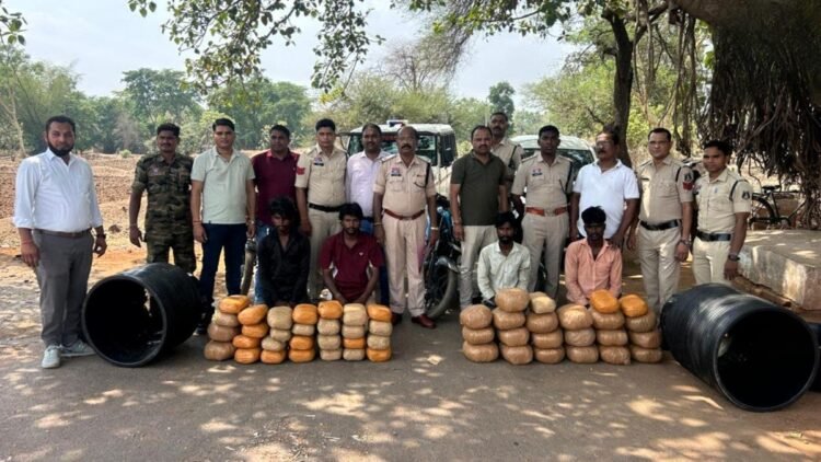 बालोद में प्लास्टिक के टबों में छिपाकर हो रही थी गांजा तस्करी, नाबालिग समेत 5 गिरफ्तार