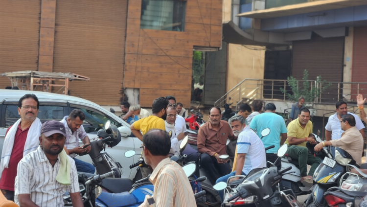 रायपुर में सफाई व्यवस्था ठप: भुगतान नहीं मिलने पर ठेकेदार हड़ताल पर, 70 वार्ड प्रभावित