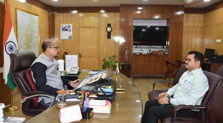 अवैध रेत उत्खनन पर सख्त हुए राज्यपाल डेका,वैज्ञानिक एवं व्यवस्थित खनन पर दिया जोर