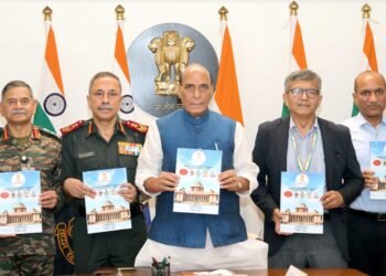 रक्षा मंत्री ने दोगुनी की फील्ड कमांडरों की वित्तीय शक्तियां, परिचालन दक्षता को मिलेगा बड़ा बल