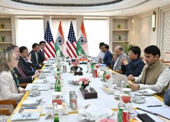 भारत-अमेरिका ने द्विपक्षीय व्यापार वार्ता को आगे बढ़ाने के लिए कई बैठक कीं