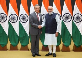 चीन के विदेश मंत्री वांग यी ने प्रधानमंत्री मोदी से की मुलाकात, भारत-चीन भरोसा बढ़ाने और सहयोग गहरा करने पर जोर