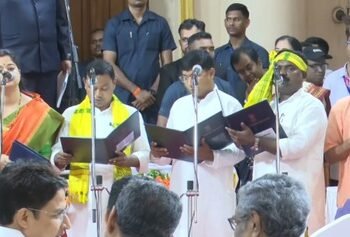 पश्चिम बंगाल में मंत्रिमंडल विस्तार: 35 नए मंत्रियों ने ली शपथ, कैबिनेट हुआ और मजबूत