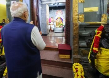 पीएम मोदी ने विक्टोरिया में अरुल मिहु नवशक्ति विनायक मंदिर में पूजा-अर्चना की