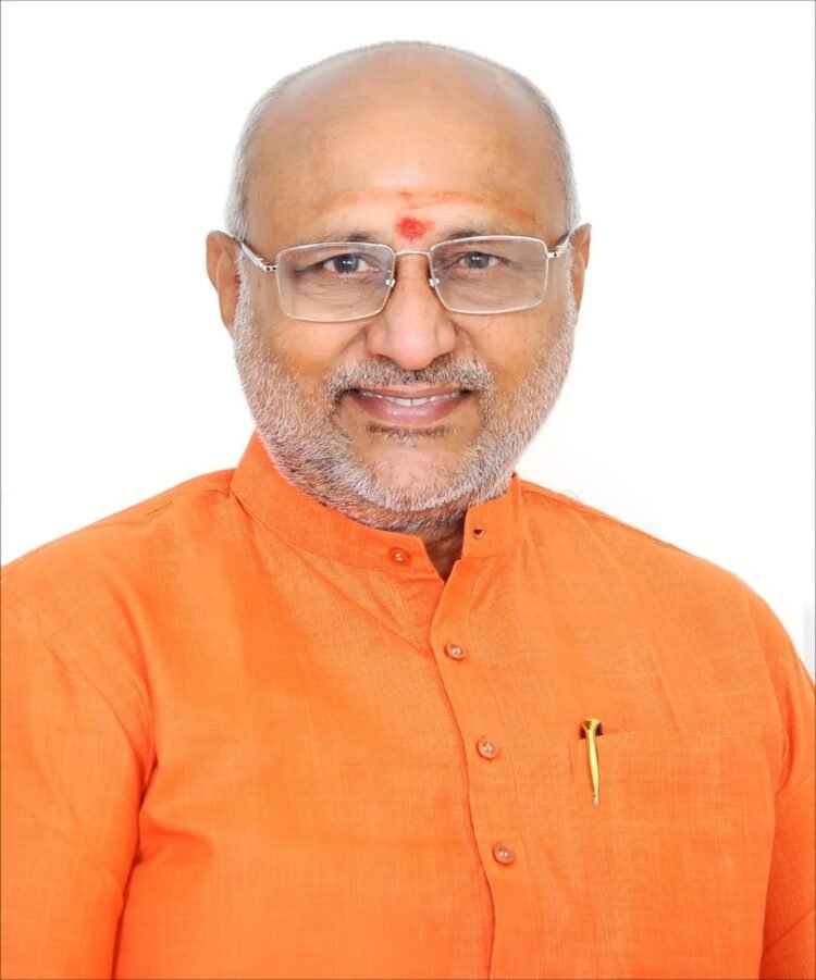 स्वस्थ बुढ़ापे के लिए योग: जिंदगी में जीवंतता का समावेश: सी.पी. राधाकृष्णन