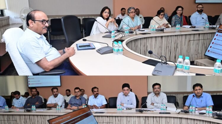 मुख्य सचिव ने ली उच्च स्तरीय बैठक,सीएम हेल्पलाइन में संवेदनशीलता से काम करने के दिए निर्देश