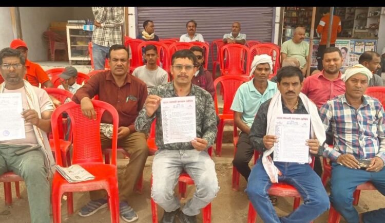 CMO के निलंबन की मांग पर जरहागांव बंद, व्यापारियों ने खोला मोर्चा
