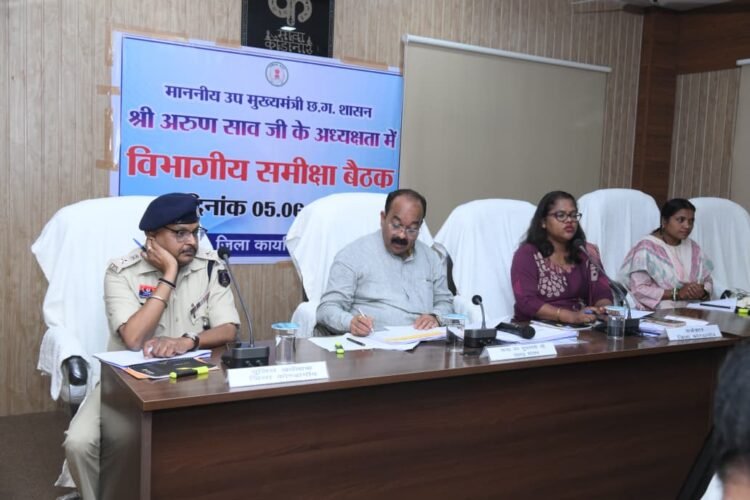 उप मुख्यमंत्री ने निर्माण कार्यों और योजनाओं की प्रगति की समीक्षा की,कहा-प्रभावी कार्यशैली और नई तकनीकों को अपनाकर समस्याओं का करें त्वरित समाधान