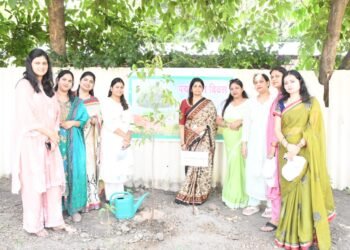 दक्षिण पूर्व मध्य रेलवे महिला कल्याण संगठन (सेक्रो) / रायपुर मंडल द्वारा पर्यावरण को हरा-भरा बनाने और जलवायु परिवर्तन के प्रभावों को कम करने की दिशा में एक महत्वपूर्ण कदम