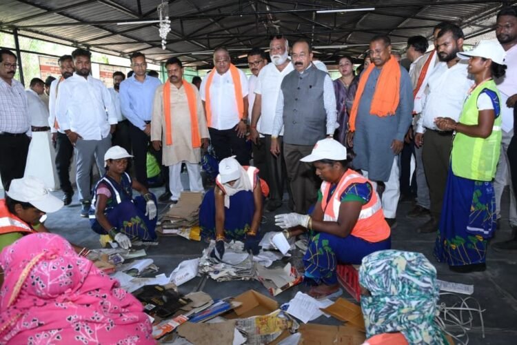 उप मुख्यमंत्री अरुण साव का बस्तर में कार्यों के निरीक्षण का तीसरा दिन, जावंगा कॉलेज भवन, जल जीवन मिशन और स्वच्छता दीदियों के कार्यों को देखा