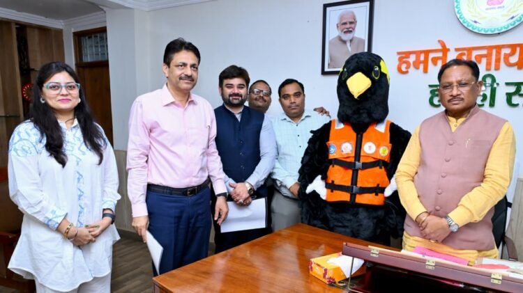राष्ट्रीय कायाकिंग-केनोईंग प्रतियोगिता के मस्कट ‘पहाड़ी मैना’ का मुख्यमंत्री ने किया विमोचन