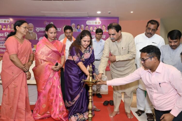 सुशासन तिहार शिविर में उमड़ा जनसैलाब, 603 आवेदनों में 259 का मौके पर निराकरण