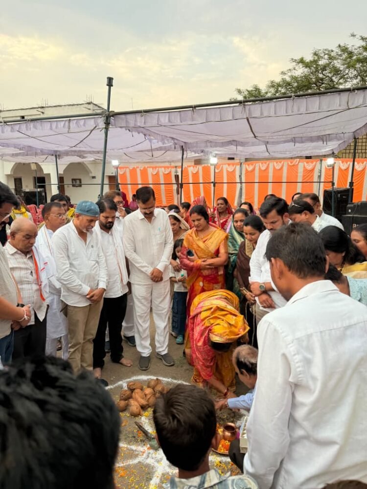विधायक मोतीलाल साहू ने किया 57.80 लाख के विकास कार्यों का शुभारंभ