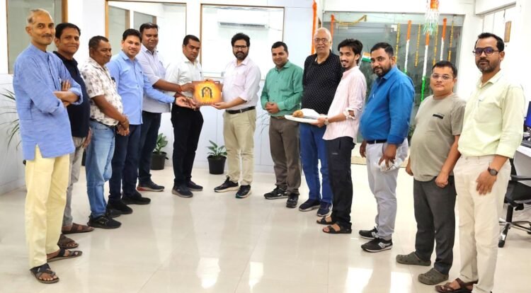 पत्रकारिता गौरव मार्तंड उत्सव की सफलता पर रायपुर प्रेस क्लब ने जताया आभार, मीडिया संस्थानों से लिए सुझाव