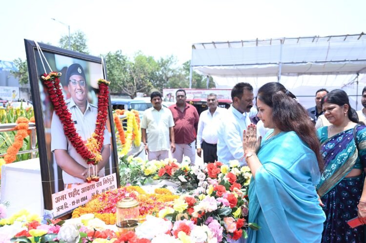 नक्सली हमले में शहीद एएसपी आकाश राव गिरेपूंजे को प्रथम पुण्यतिथि पर भावभीनी श्रद्धांजलि