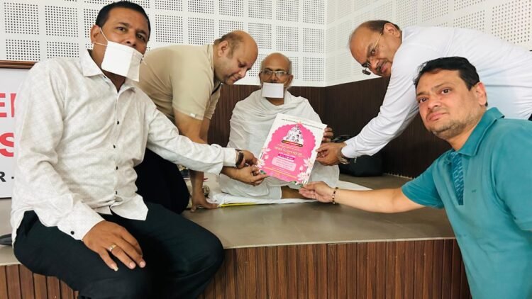 आचार्य पदारोहण – सहस्त्रावधान एवं तपस्या महोत्सव में शामिल होने परम् पूज्य संत श्री मणिभद्र मुनि जी का हुआ रायपुर पदार्पण