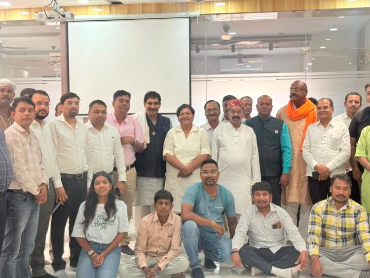रायपुर में संपन्न हुई यादव समाज की बैठक जन्माष्टमी कार्यक्रम के लिए बनी सामूहिक सर्वानुमति..