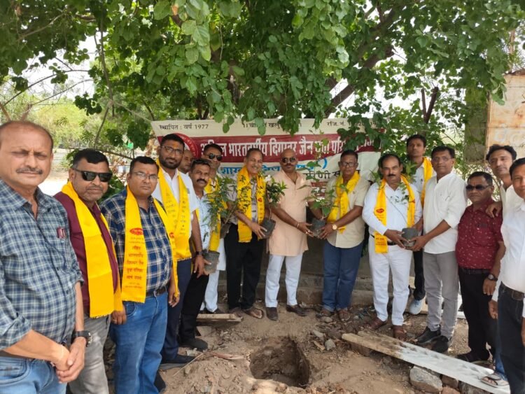 युवा परिषद की संभागीय कार्यशाला व वृक्षारोपण कार्यक्रम संपन्न