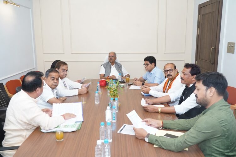 सांसद बृजमोहन ने ली कोर ग्रुप की बैठक, संगठनात्मक मजबूती और सरकार की उपलब्धियों के प्रचार-प्रसार पर जोर