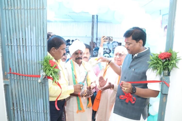 सहकारिता के क्षेत्र में नारायणपुर को बड़ी सौगात : मंत्री केदार कश्यप ने जिला सहकारी केंद्रीय बैंक की नवीन शाखा का किया लोकार्पण